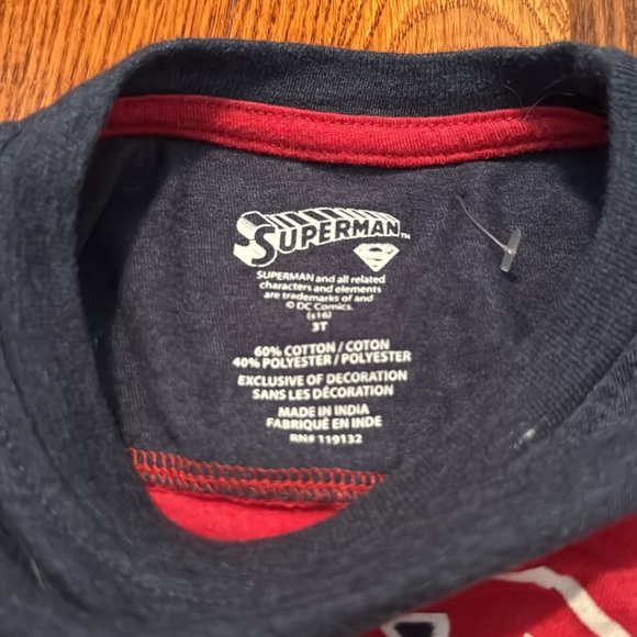 EUC Official Superman Brand Tee 3T - Picture 3 of 5